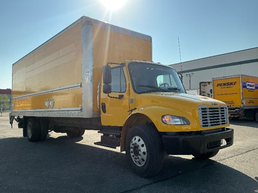 Medium Duty Box Truck-Light and Medium Duty Trucks-Freightliner-2019-M2-Calgary-AB-275,865\n\t\tkm-$ 64,500 - Image 3