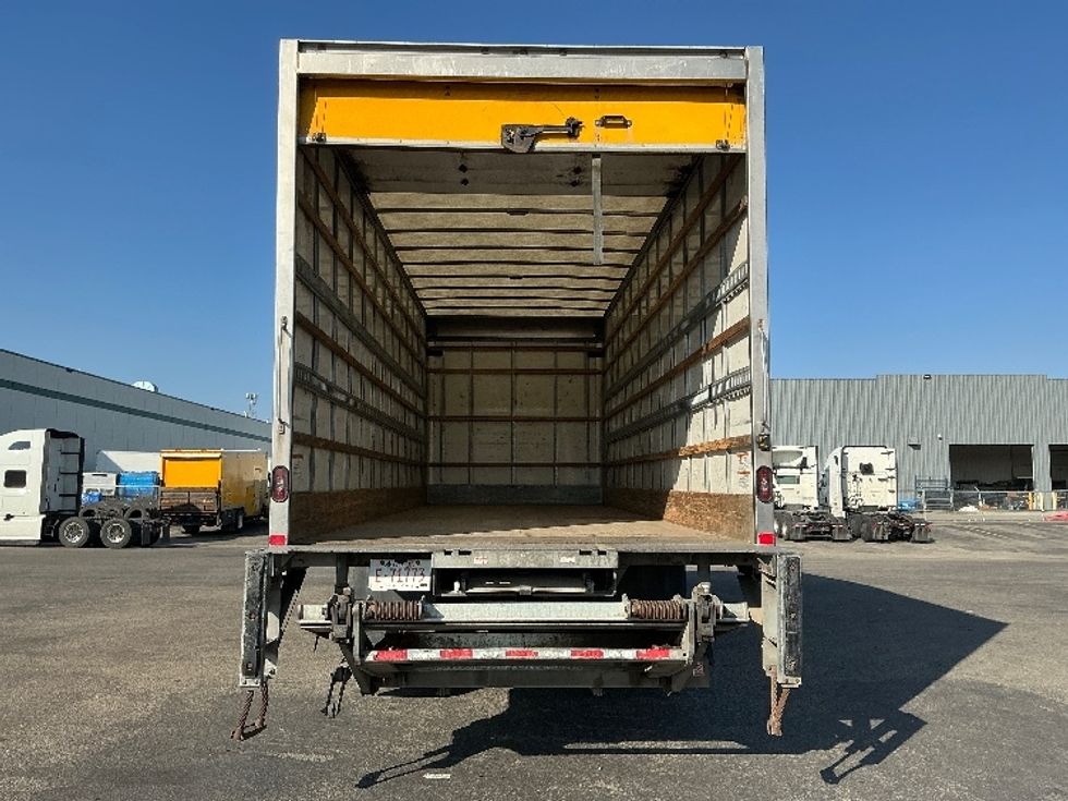 Medium Duty Box Truck-Light and Medium Duty Trucks-Freightliner-2019-M2-Calgary-AB-275,865\n\t\tkm-$ 64,500 - Image 8