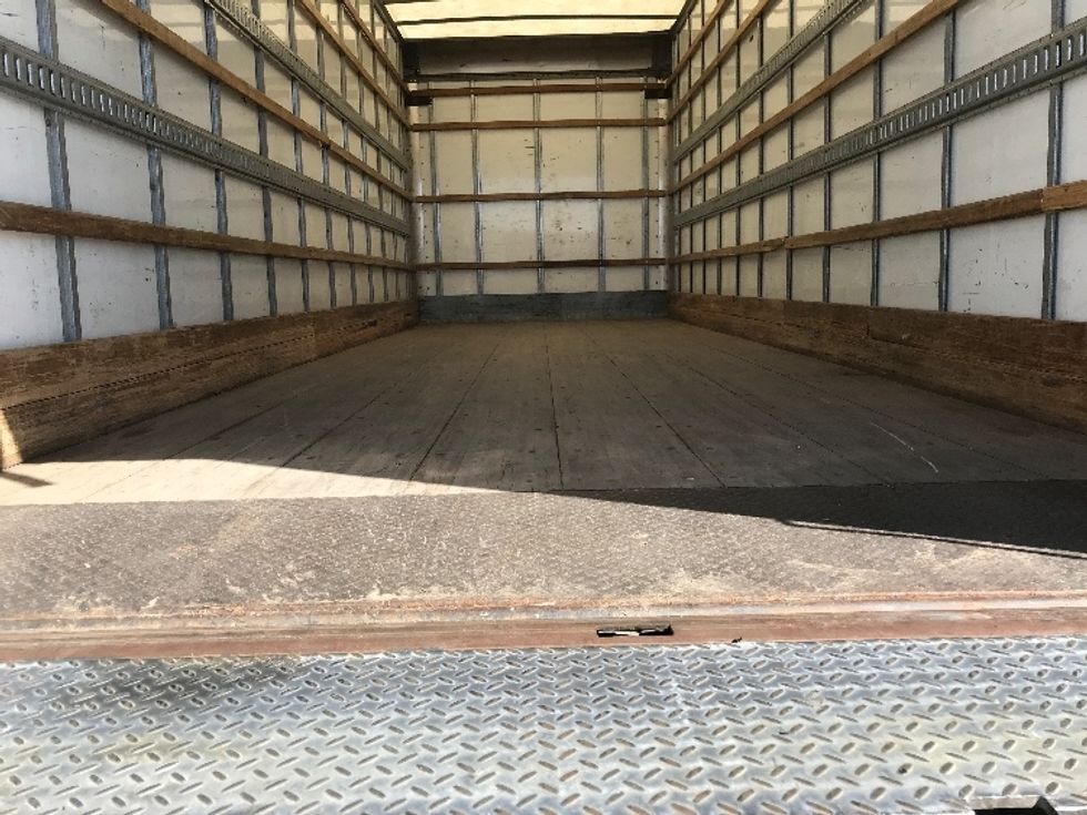 Medium Duty Box Truck-Light and Medium Duty Trucks-Freightliner-2019-M2-Calgary-AB-281,279\n\t\tkm-$ 61,250 - Image 10