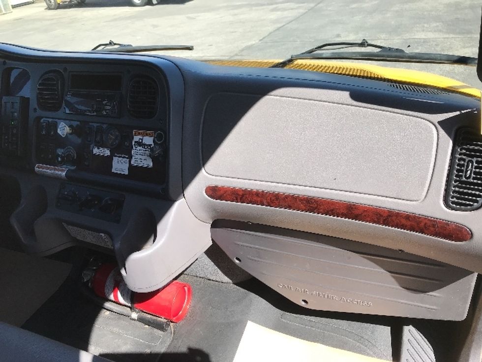 Medium Duty Box Truck-Light and Medium Duty Trucks-Freightliner-2019-M2-Calgary-AB-281,279\n\t\tkm-$ 61,250 - Image 21