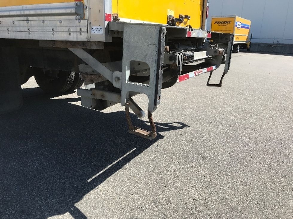 Medium Duty Box Truck-Light and Medium Duty Trucks-Freightliner-2019-M2-Calgary-AB-281,279\n\t\tkm-$ 61,250 - Image 29