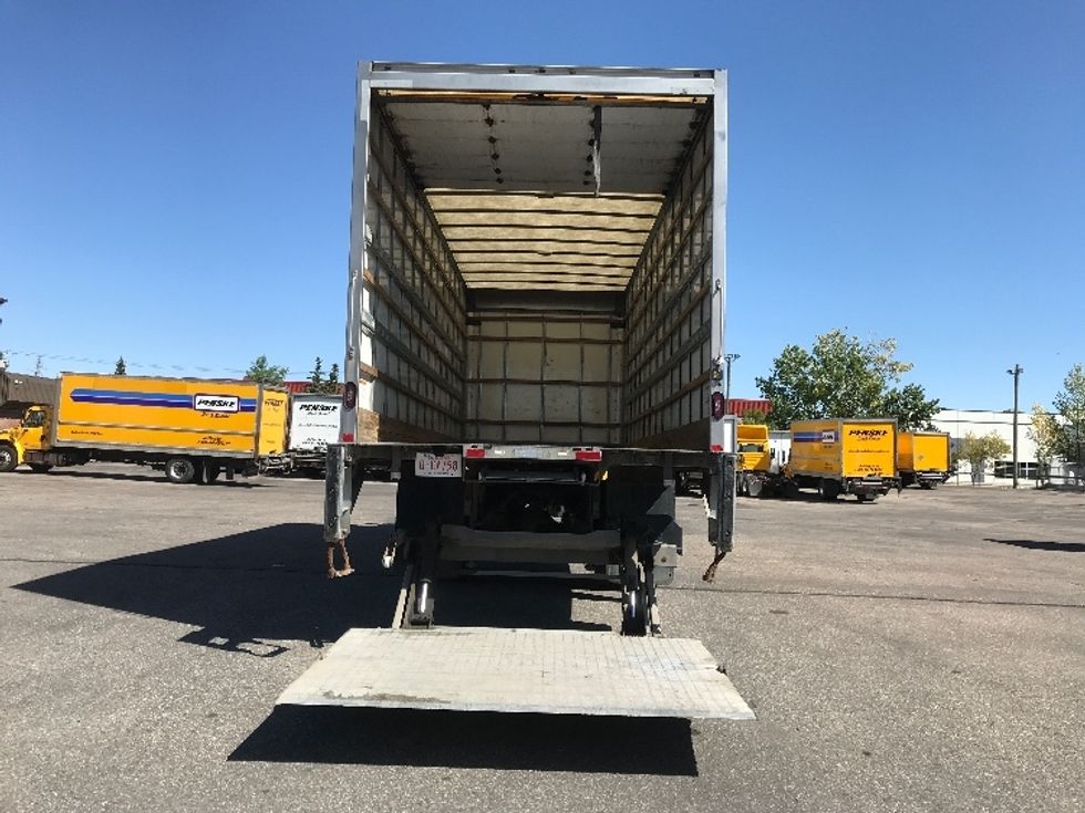 Medium Duty Box Truck-Light and Medium Duty Trucks-Freightliner-2019-M2-Calgary-AB-281,279\n\t\tkm-$ 61,250 - Image 9