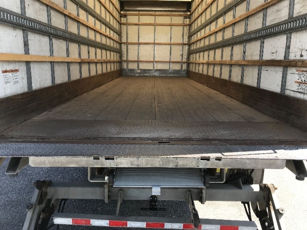 Medium Duty Box Truck-Light and Medium Duty Trucks-Freightliner-2019-M2-Calgary-AB-363,283\n\t\tkm-$ 55,250 - Image 10