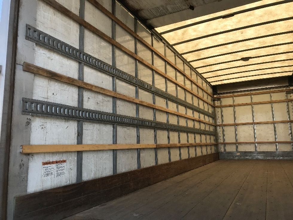 Medium Duty Box Truck-Light and Medium Duty Trucks-Freightliner-2019-M2-Calgary-AB-363,283\n\t\tkm-$ 55,250 - Image 11