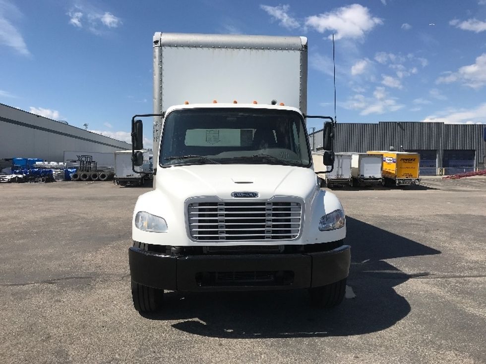 Medium Duty Box Truck-Light and Medium Duty Trucks-Freightliner-2019-M2-Calgary-AB-363,283\n\t\tkm-$ 55,250 - Image 2