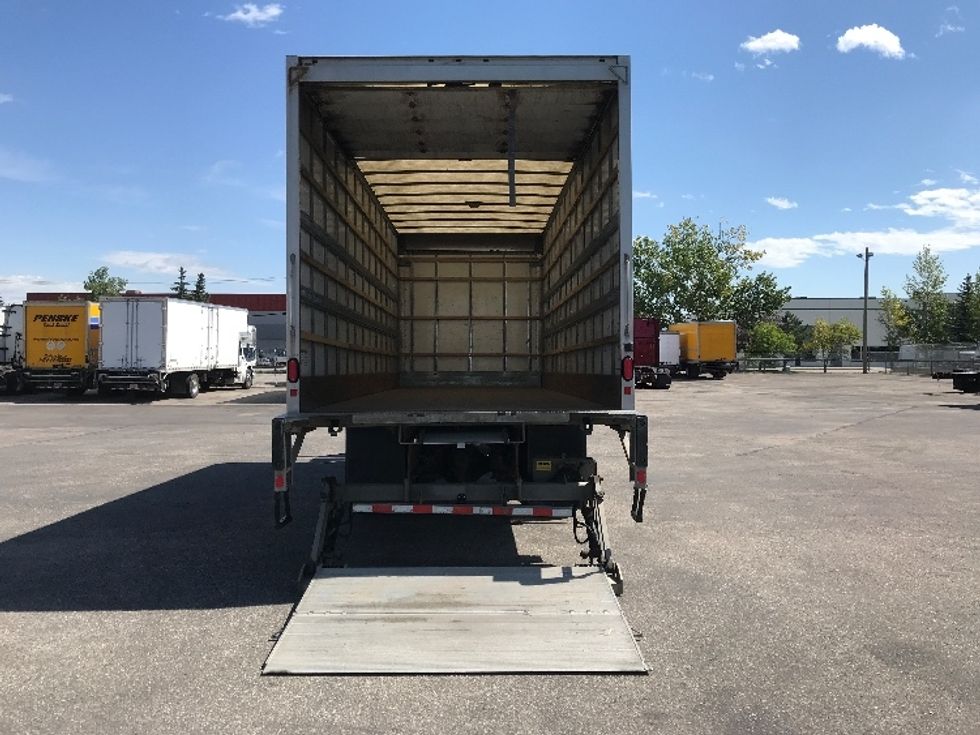 Medium Duty Box Truck-Light and Medium Duty Trucks-Freightliner-2019-M2-Calgary-AB-363,283\n\t\tkm-$ 55,250 - Image 9