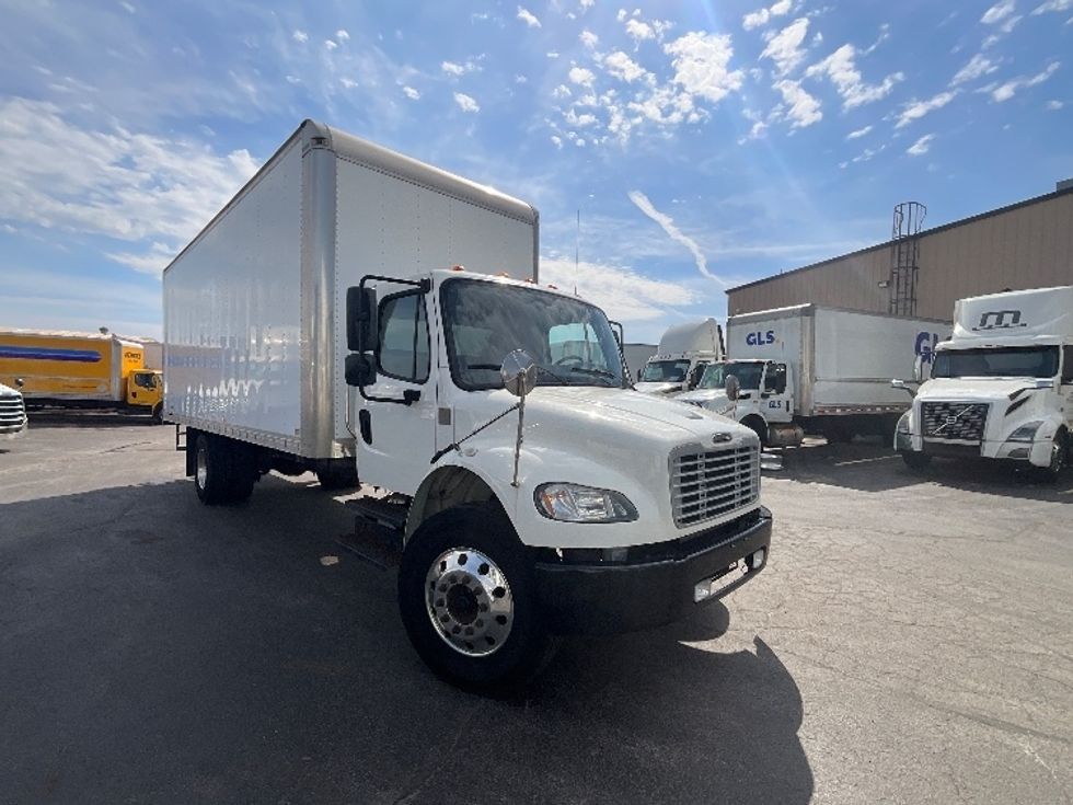 Medium Duty Box Truck-Light and Medium Duty Trucks-Freightliner-2019-M2-Cambridge-ON-278,150\n\t\tkm-$ 60,500 - Image 1