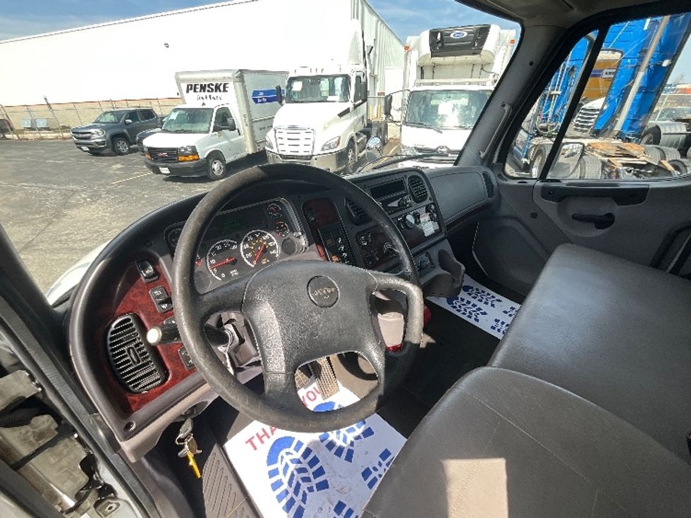 Medium Duty Box Truck-Light and Medium Duty Trucks-Freightliner-2019-M2-Cambridge-ON-278,150\n\t\tkm-$ 60,500 - Image 16