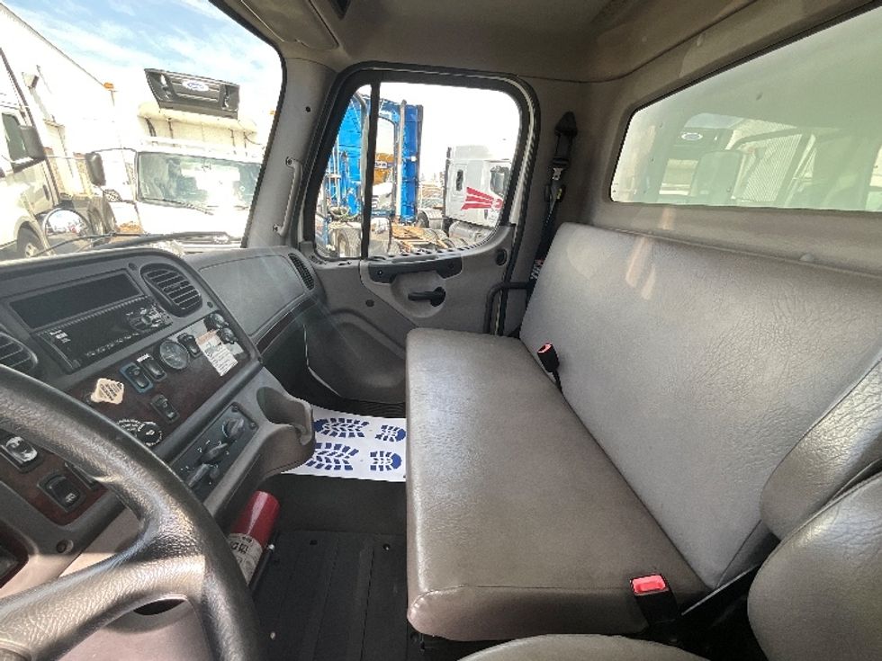 Medium Duty Box Truck-Light and Medium Duty Trucks-Freightliner-2019-M2-Cambridge-ON-278,150\n\t\tkm-$ 60,500 - Image 18