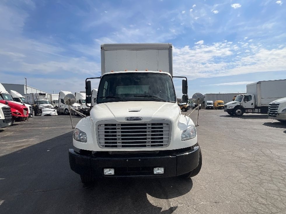 Medium Duty Box Truck-Light and Medium Duty Trucks-Freightliner-2019-M2-Cambridge-ON-278,150\n\t\tkm-$ 60,500 - Image 2