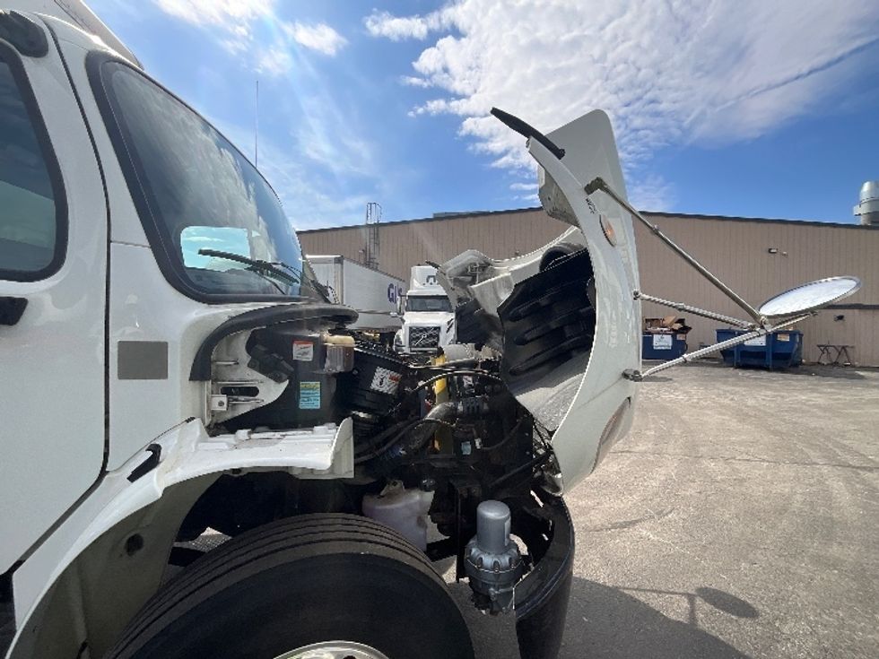 Medium Duty Box Truck-Light and Medium Duty Trucks-Freightliner-2019-M2-Cambridge-ON-278,150\n\t\tkm-$ 60,500 - Image 22