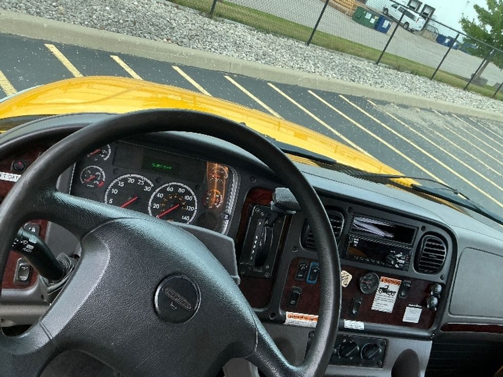 Medium Duty Box Truck-Light and Medium Duty Trucks-Freightliner-2019-M2-Cambridge-ON-322,981\n\t\tkm-$ 57,500 - Image 18