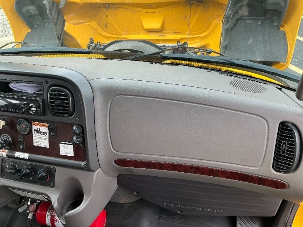 Medium Duty Box Truck-Light and Medium Duty Trucks-Freightliner-2019-M2-Cambridge-ON-322,981\n\t\tkm-$ 57,500 - Image 21