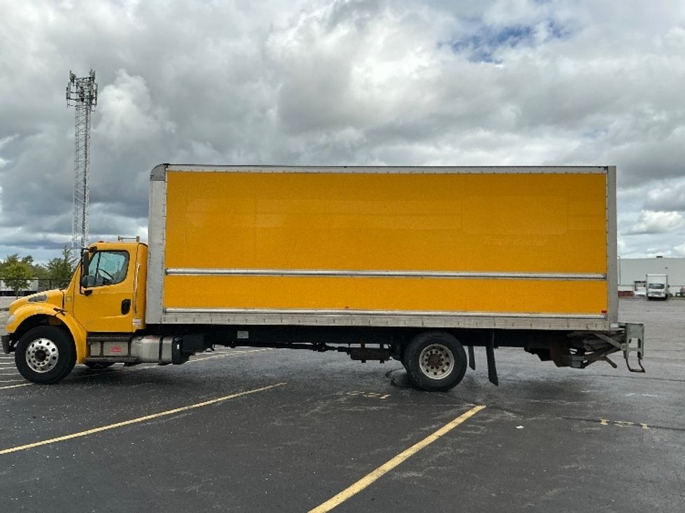 Medium Duty Box Truck-Light and Medium Duty Trucks-Freightliner-2019-M2-Cambridge-ON-322,981\n\t\tkm-$ 57,500 - Image 4
