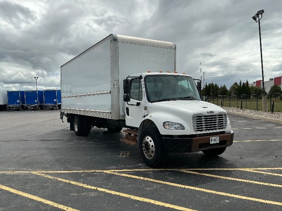 Medium Duty Box Truck-Light and Medium Duty Trucks-Freightliner-2019-M2-Cambridge-ON-353,091\n\t\tkm-$ 56,500 - Image 1