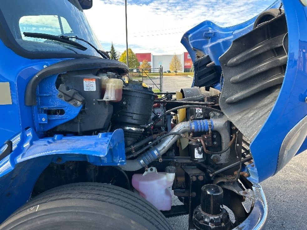 Medium Duty Box Truck-Light and Medium Duty Trucks-Freightliner-2019-M2-Cambridge-ON-371,729\n\t\tkm-$ 48,250 - Image 23