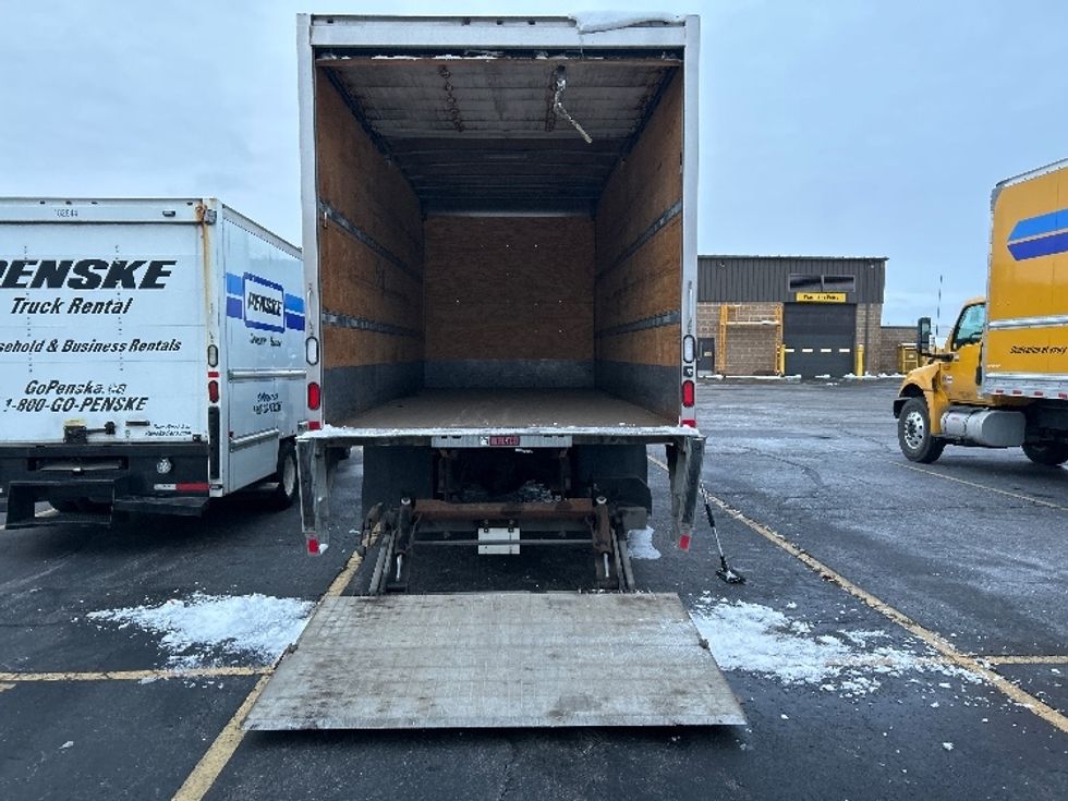 Medium Duty Box Truck-Light and Medium Duty Trucks-Freightliner-2019-M2-Cambridge-ON-371,729\n\t\tkm-$ 48,250 - Image 6