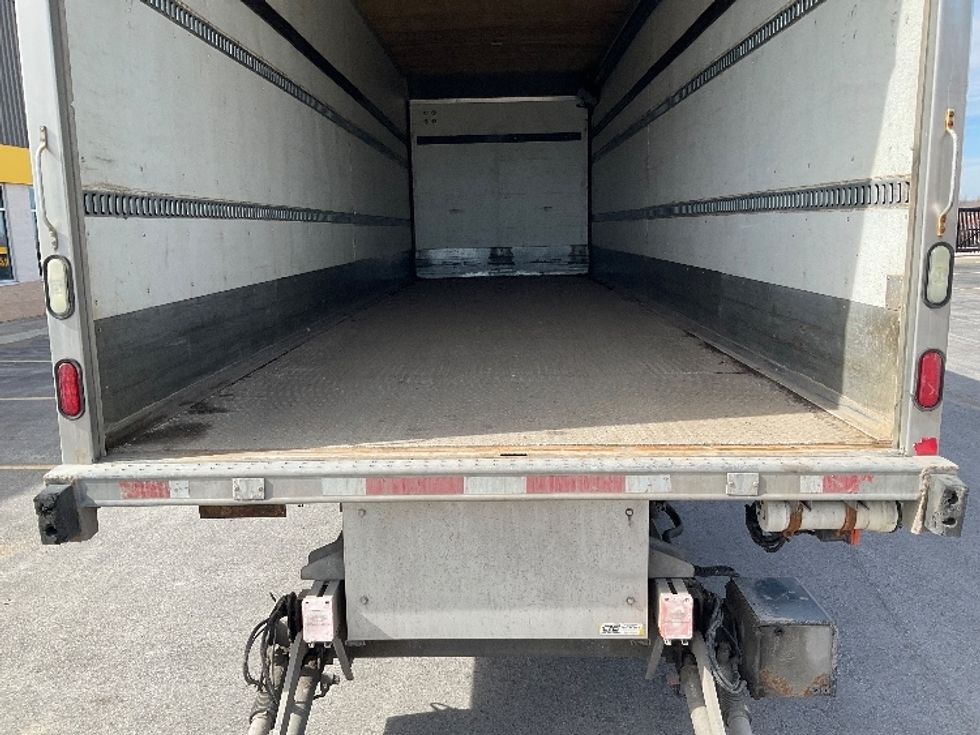 Medium Duty Box Truck-Light and Medium Duty Trucks-Freightliner-2019-M2-Cambridge-ON-422,732\n\t\tkm-$ 37,750 - Image 10