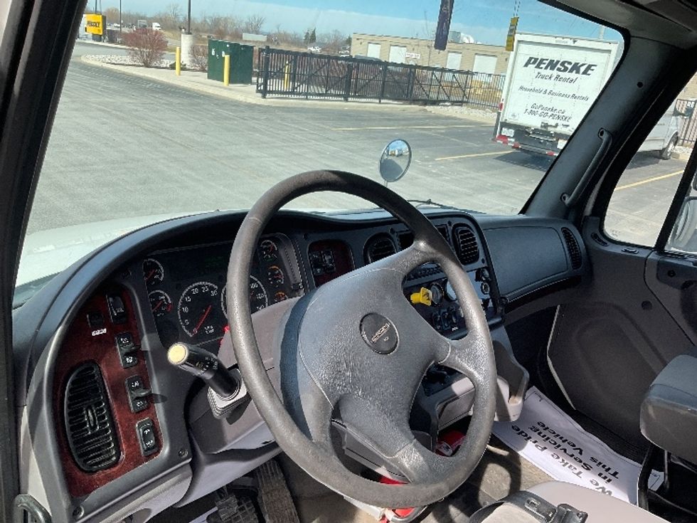 Medium Duty Box Truck-Light and Medium Duty Trucks-Freightliner-2019-M2-Cambridge-ON-422,732\n\t\tkm-$ 37,750 - Image 17