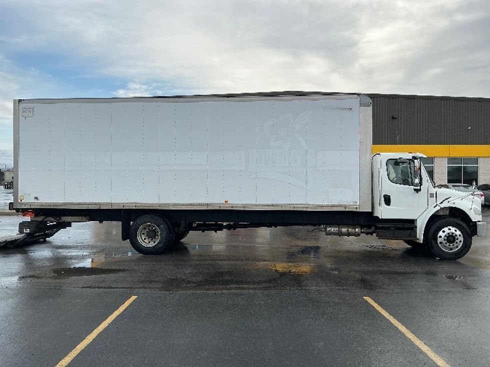 Medium Duty Box Truck-Light and Medium Duty Trucks-Freightliner-2019-M2-Cambridge-ON-443,645\n\t\tkm-$ 35,250 - Image 15