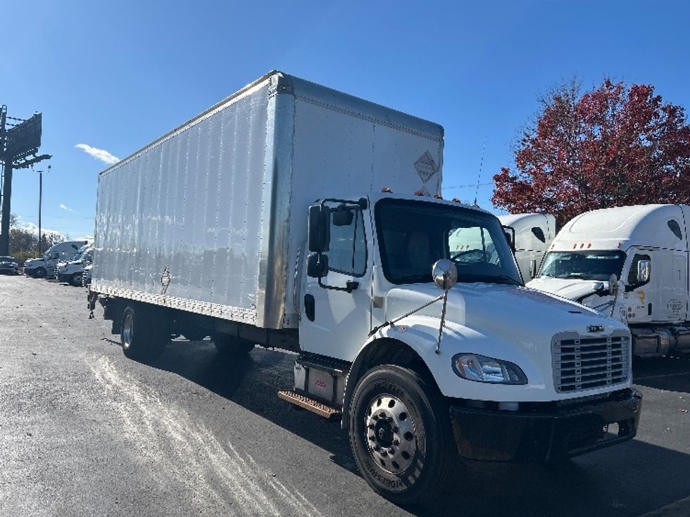 Medium Duty Box Truck-Light and Medium Duty Trucks-Freightliner-2019-M2-Canton-OH-186,124\n\t\tmiles-$ 36,000 - Image 1