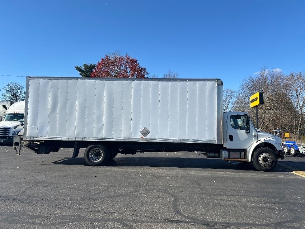 Medium Duty Box Truck-Light and Medium Duty Trucks-Freightliner-2019-M2-Canton-OH-186,124\n\t\tmiles-$ 36,000 - Image 15