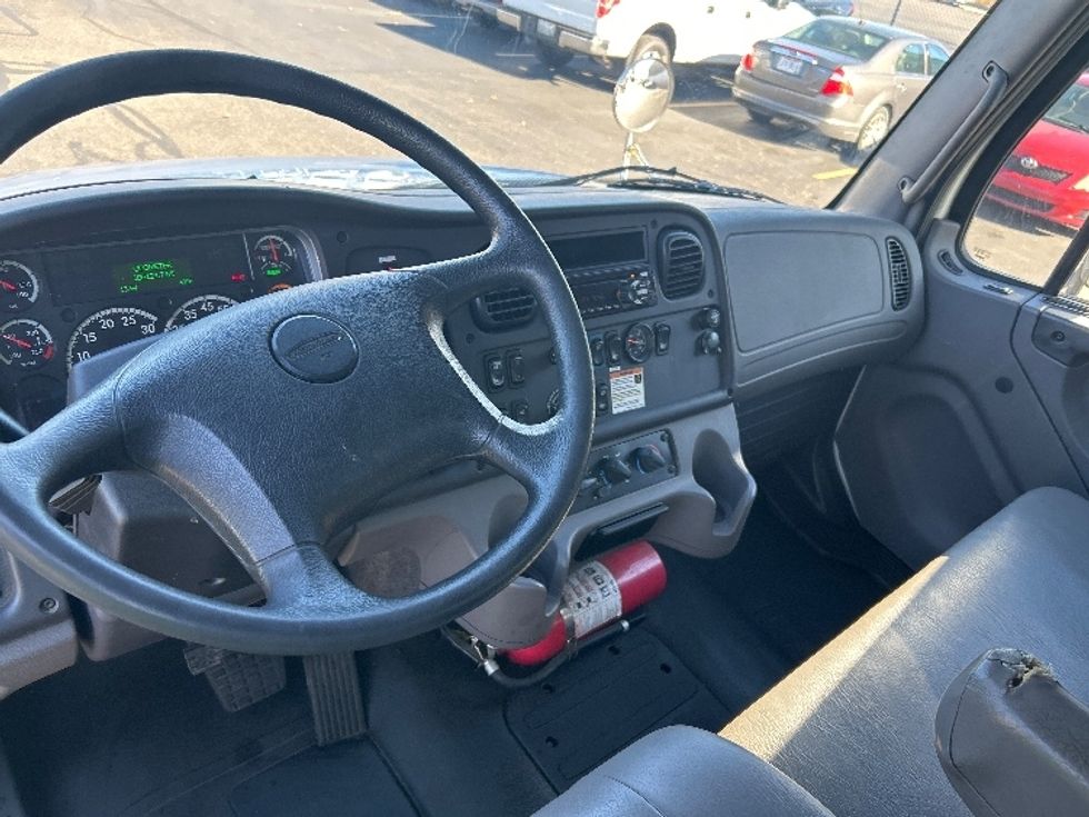 Medium Duty Box Truck-Light and Medium Duty Trucks-Freightliner-2019-M2-Canton-OH-186,124\n\t\tmiles-$ 36,000 - Image 17