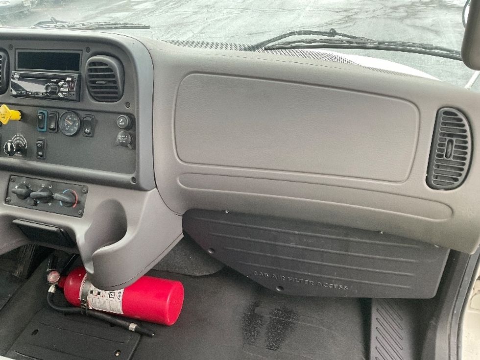 Medium Duty Box Truck-Light and Medium Duty Trucks-Freightliner-2019-M2-Canton-OH-246,402\n\t\tmiles-$ 28,000 - Image 21