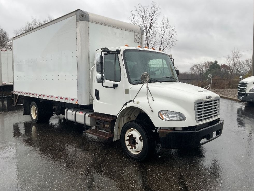 Medium Duty Box Truck-Light and Medium Duty Trucks-Freightliner-2019-M2-Canton-OH-338,192\n\t\tmiles-$ 21,250 - Image 1