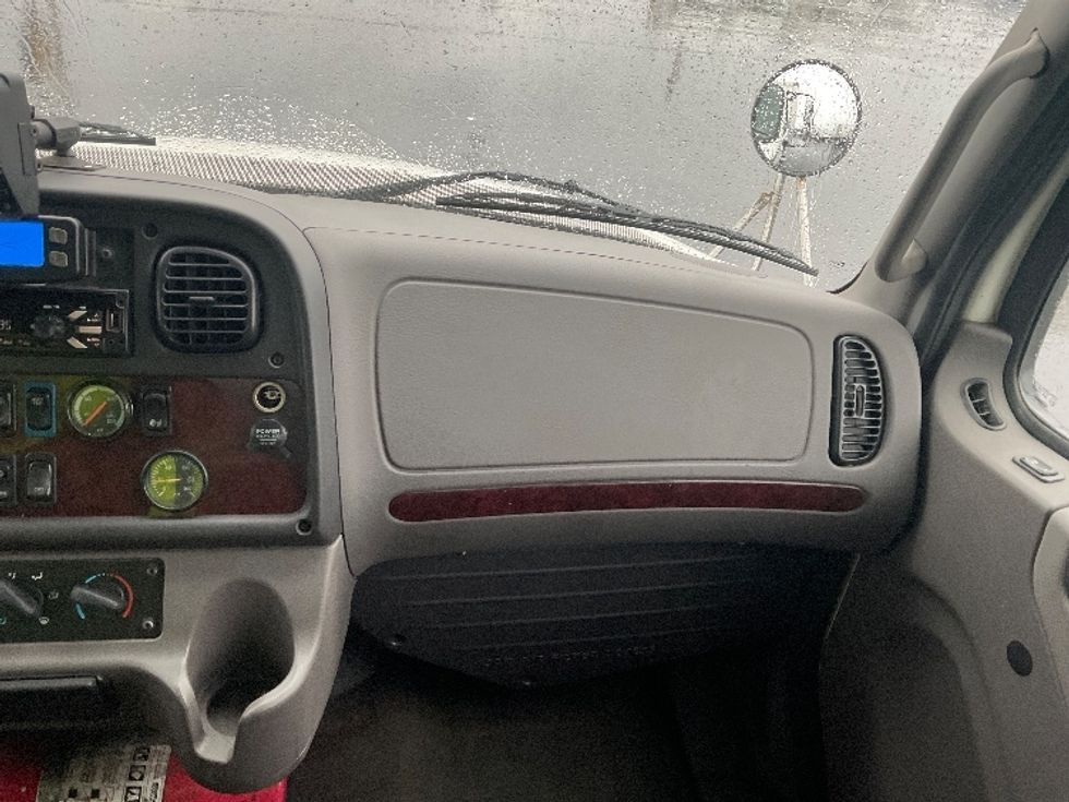 Medium Duty Box Truck-Light and Medium Duty Trucks-Freightliner-2019-M2-Canton-OH-338,192\n\t\tmiles-$ 21,250 - Image 17