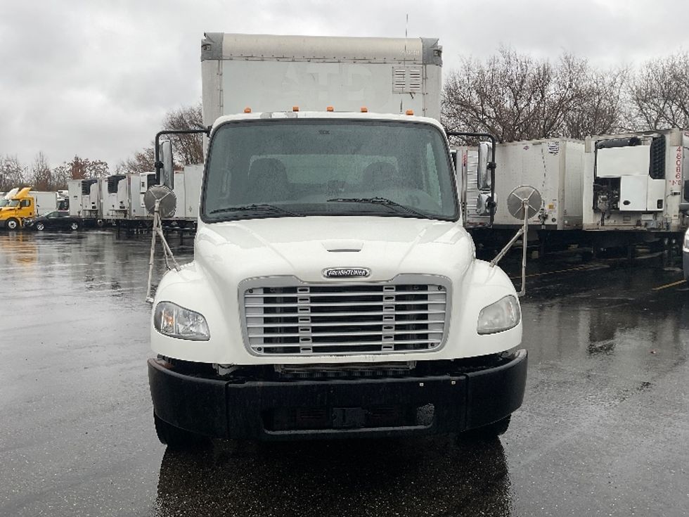 Medium Duty Box Truck-Light and Medium Duty Trucks-Freightliner-2019-M2-Canton-OH-338,192\n\t\tmiles-$ 21,250 - Image 2