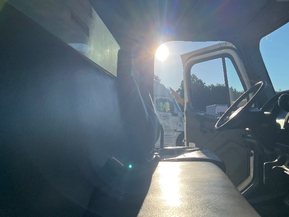 Medium Duty Box Truck-Light and Medium Duty Trucks-Freightliner-2019-M2-Capitol Heights-MD-116,619\n\t\tmiles-$ 57,750 - Image 21