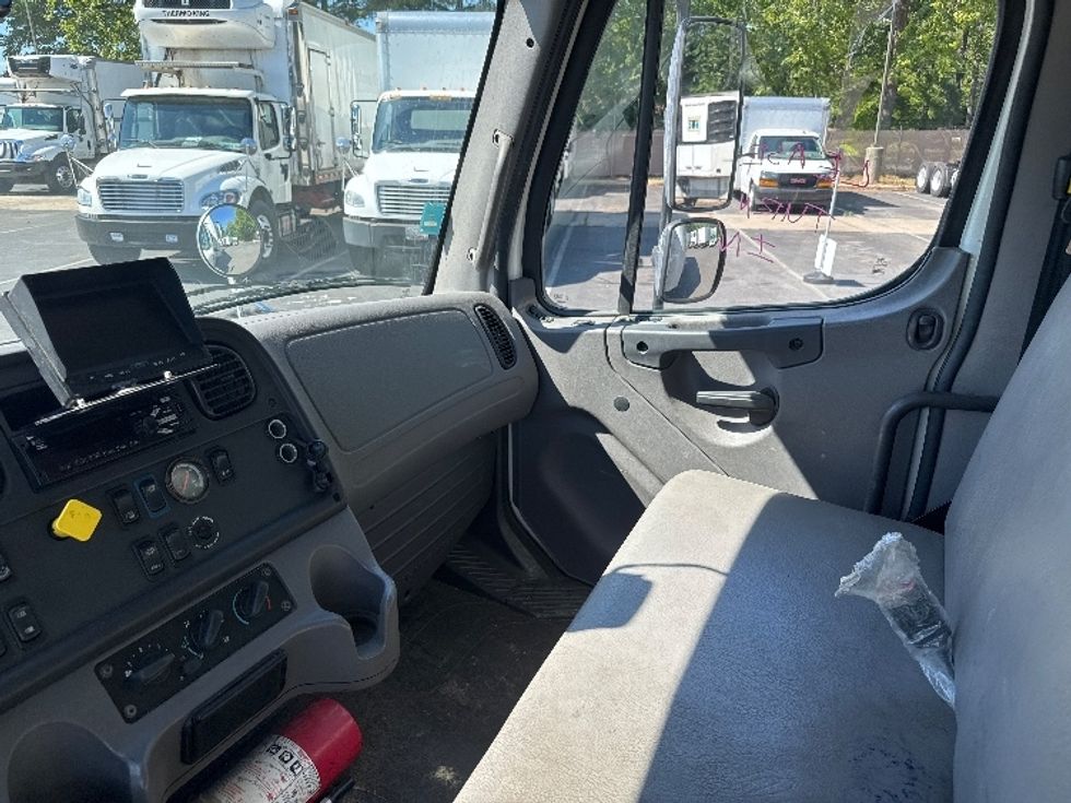 Medium Duty Box Truck-Light and Medium Duty Trucks-Freightliner-2019-M2-Capitol Heights-MD-132,733\n\t\tmiles-$ 55,750 - Image 19