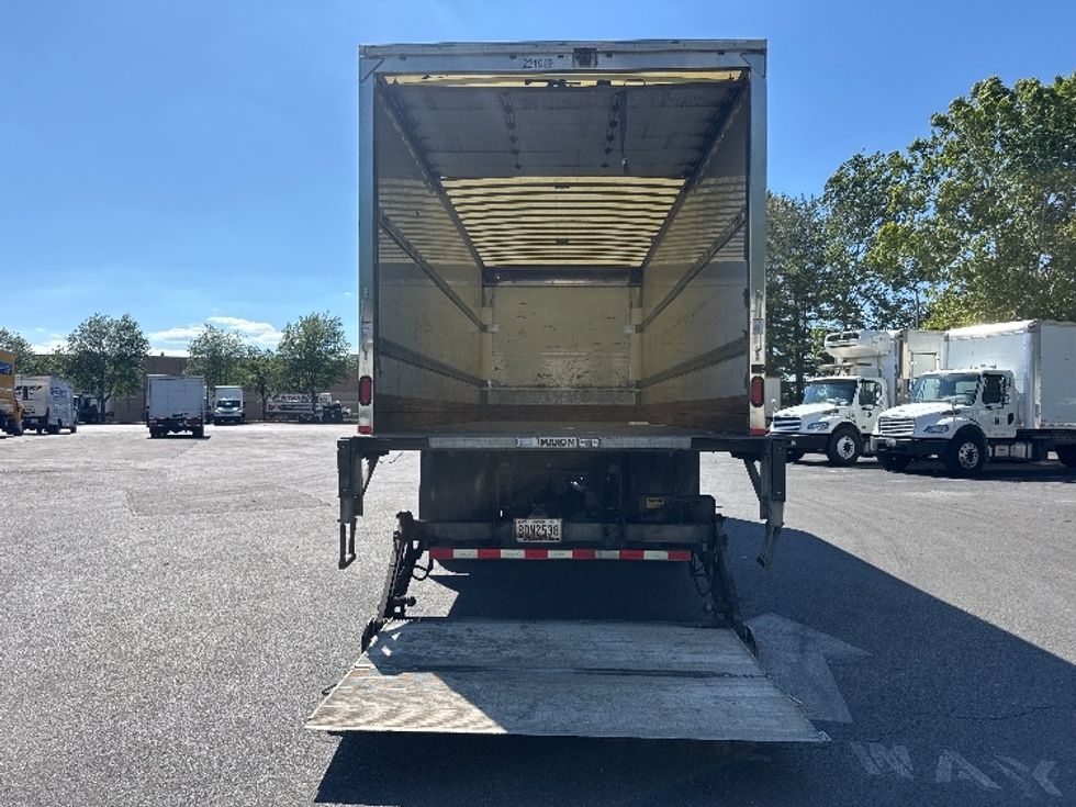 Medium Duty Box Truck-Light and Medium Duty Trucks-Freightliner-2019-M2-Capitol Heights-MD-132,733\n\t\tmiles-$ 55,750 - Image 9