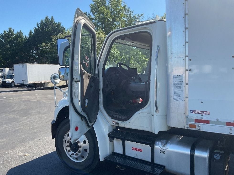 Medium Duty Box Truck-Light and Medium Duty Trucks-Freightliner-2019-M2-Capitol Heights-MD-139,306\n\t\tmiles-$ 58,000 - Image 16