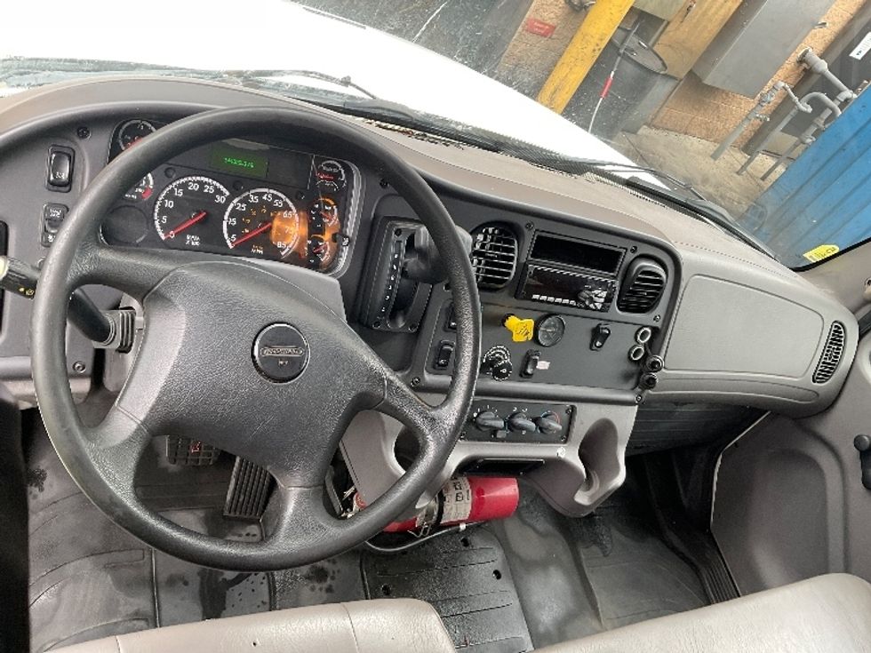 Medium Duty Box Truck-Light and Medium Duty Trucks-Freightliner-2019-M2-Capitol Heights-MD-144,022\n\t\tmiles-$ 55,250 - Image 17