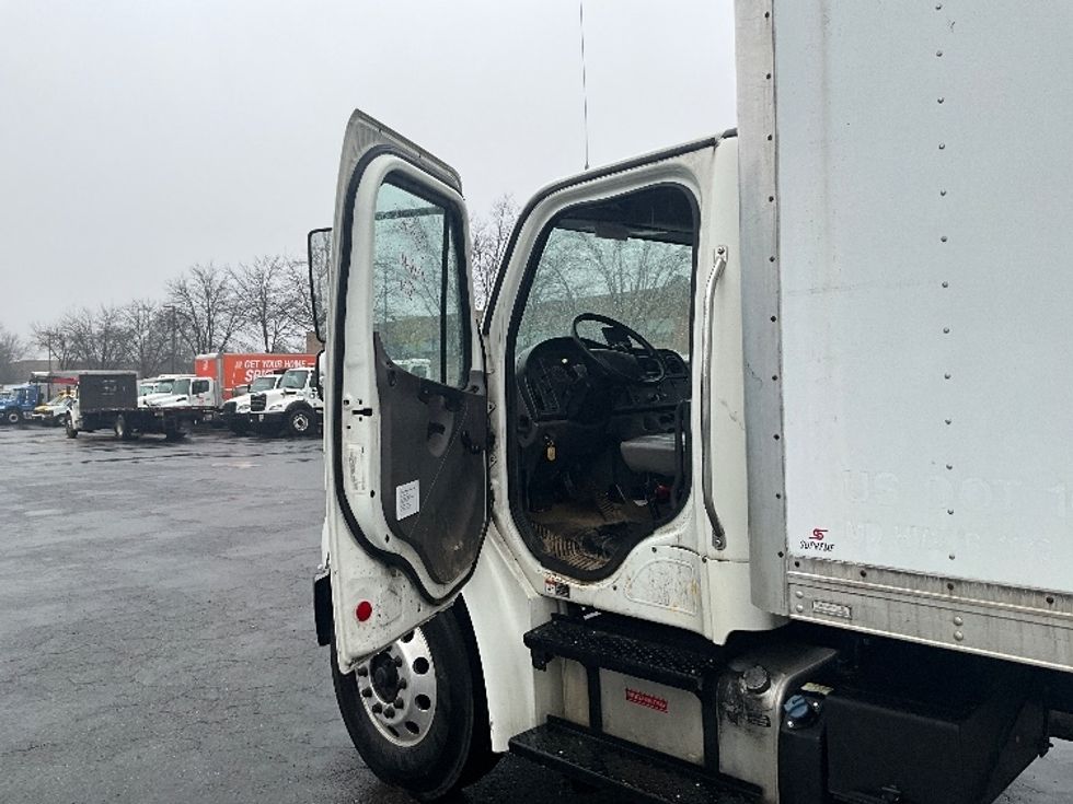 Medium Duty Box Truck-Light and Medium Duty Trucks-Freightliner-2019-M2-Capitol Heights-MD-144,396\n\t\tmiles-$ 53,500 - Image 16