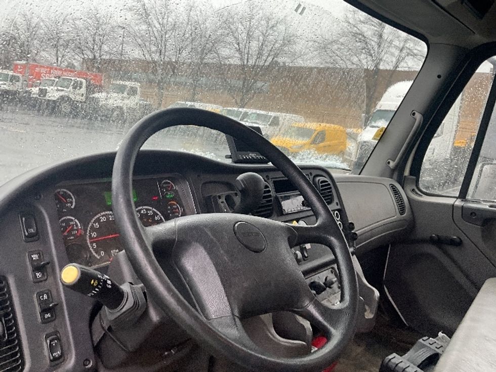 Medium Duty Box Truck-Light and Medium Duty Trucks-Freightliner-2019-M2-Capitol Heights-MD-144,396\n\t\tmiles-$ 53,500 - Image 17
