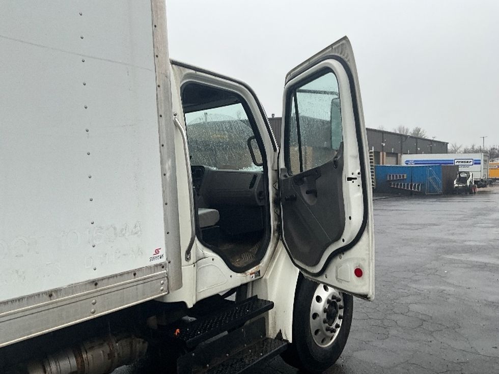 Medium Duty Box Truck-Light and Medium Duty Trucks-Freightliner-2019-M2-Capitol Heights-MD-144,396\n\t\tmiles-$ 53,500 - Image 20
