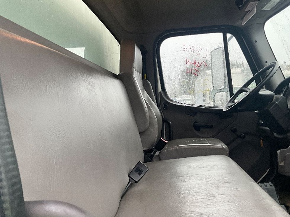 Medium Duty Box Truck-Light and Medium Duty Trucks-Freightliner-2019-M2-Capitol Heights-MD-144,396\n\t\tmiles-$ 53,500 - Image 22
