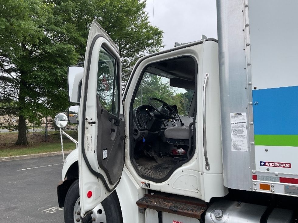 Medium Duty Box Truck-Light and Medium Duty Trucks-Freightliner-2019-M2-Capitol Heights-MD-163,629\n\t\tmiles-$ 48,500 - Image 16