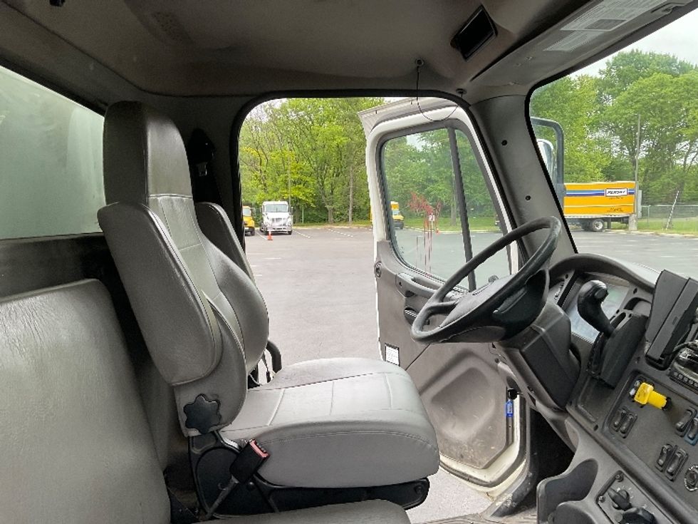 Medium Duty Box Truck-Light and Medium Duty Trucks-Freightliner-2019-M2-Capitol Heights-MD-163,629\n\t\tmiles-$ 48,500 - Image 22