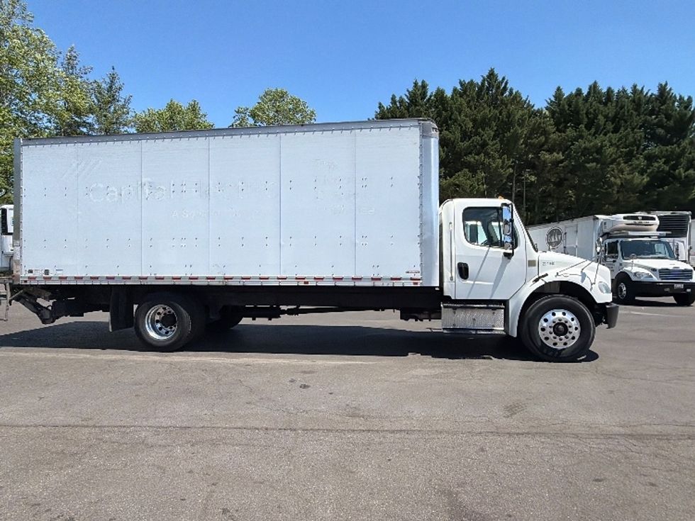 Medium Duty Box Truck-Light and Medium Duty Trucks-Freightliner-2019-M2-Capitol Heights-MD-163,629\n\t\tmiles-$ 48,500 - Image 4