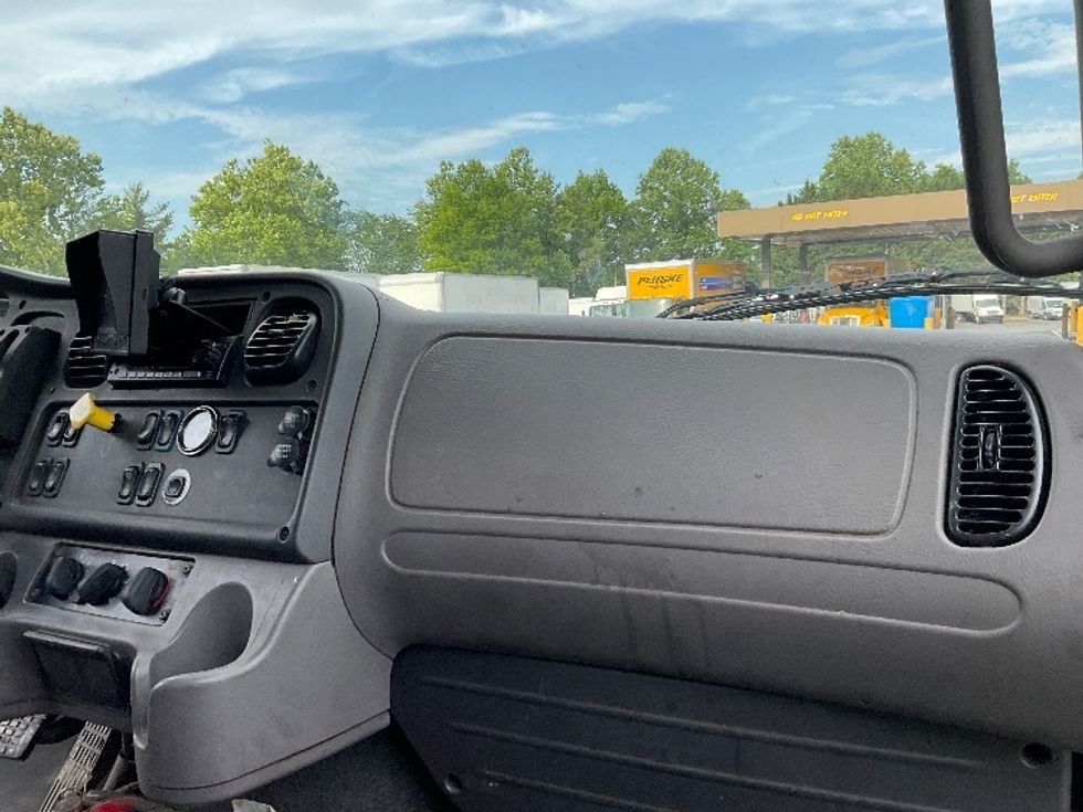 Medium Duty Box Truck-Light and Medium Duty Trucks-Freightliner-2019-M2-Capitol Heights-MD-168,758\n\t\tmiles-$ 47,750 - Image 19