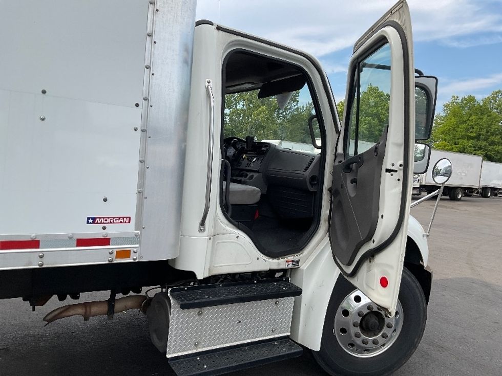 Medium Duty Box Truck-Light and Medium Duty Trucks-Freightliner-2019-M2-Capitol Heights-MD-168,758\n\t\tmiles-$ 47,750 - Image 18