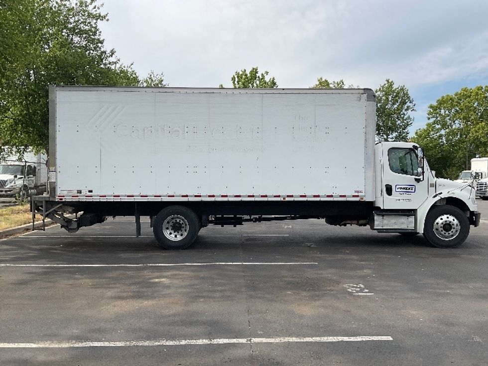 Medium Duty Box Truck-Light and Medium Duty Trucks-Freightliner-2019-M2-Capitol Heights-MD-168,758\n\t\tmiles-$ 47,750 - Image 13
