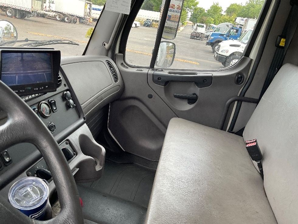 Medium Duty Box Truck-Light and Medium Duty Trucks-Freightliner-2019-M2-Capitol Heights-MD-168,758\n\t\tmiles-$ 47,750 - Image 17