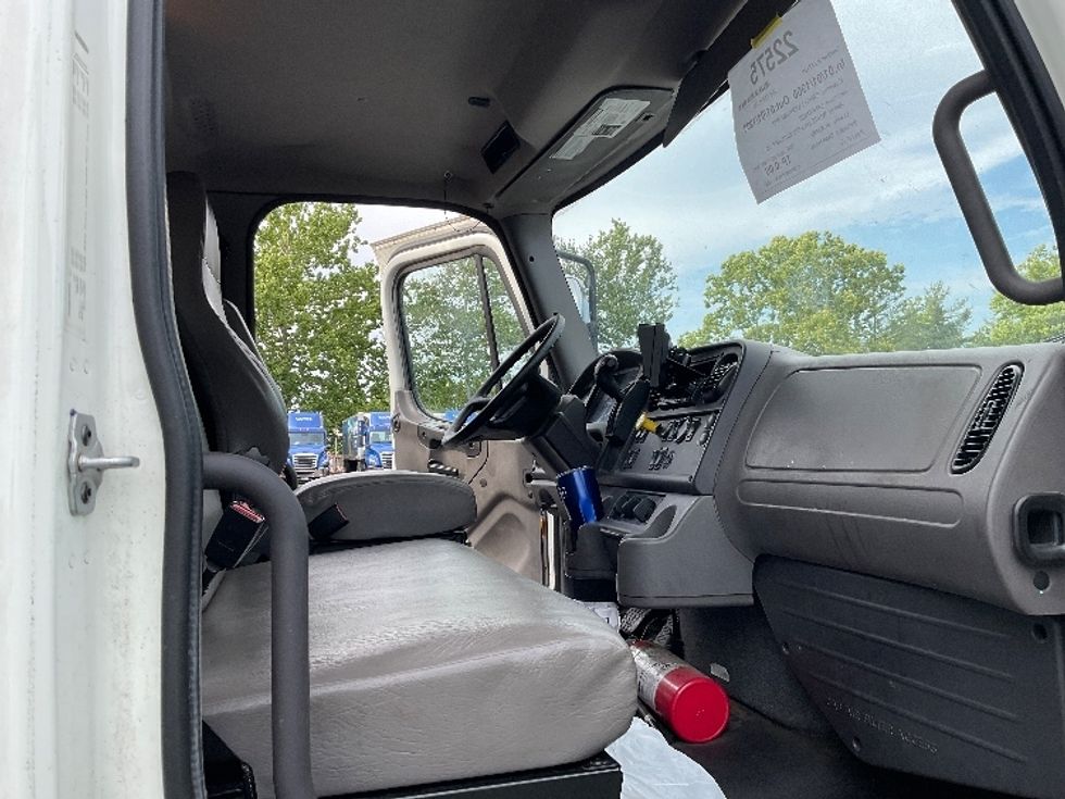 Medium Duty Box Truck-Light and Medium Duty Trucks-Freightliner-2019-M2-Capitol Heights-MD-168,758\n\t\tmiles-$ 47,750 - Image 20