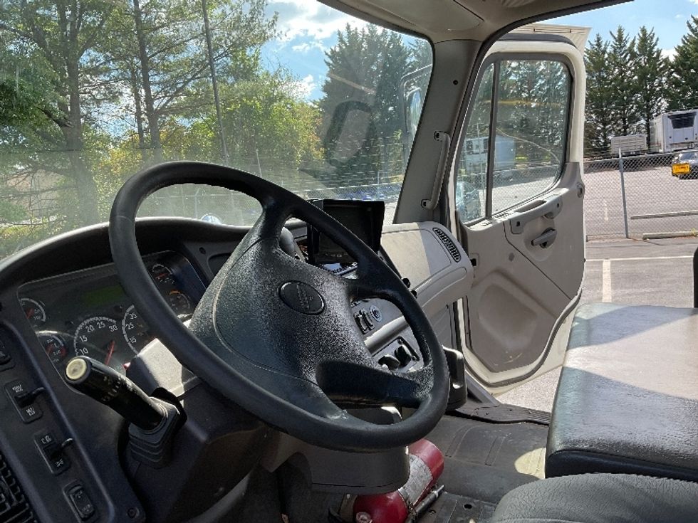 Medium Duty Box Truck-Light and Medium Duty Trucks-Freightliner-2019-M2-Capitol Heights-MD-170,416\n\t\tmiles-$ 50,500 - Image 17