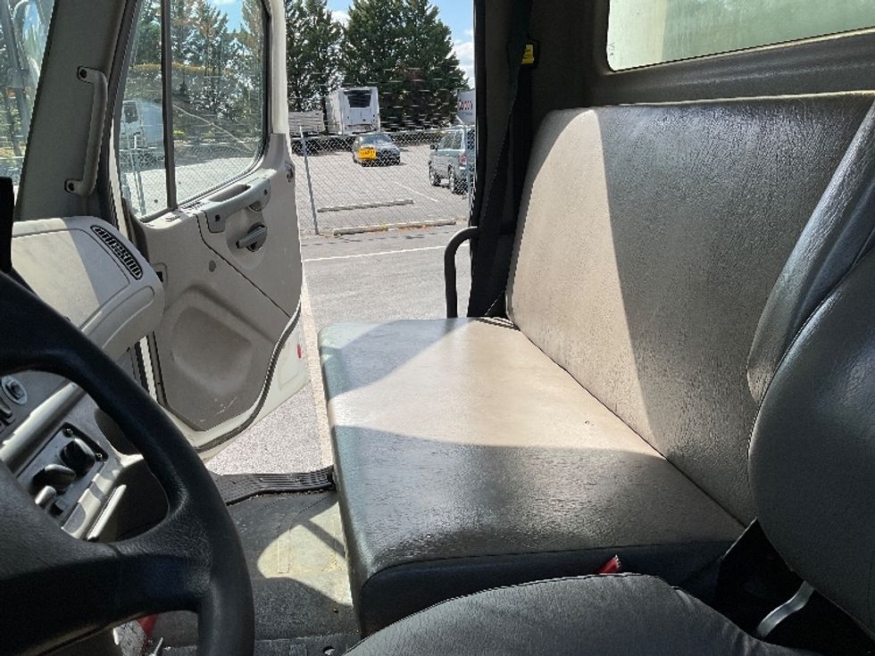 Medium Duty Box Truck-Light and Medium Duty Trucks-Freightliner-2019-M2-Capitol Heights-MD-170,416\n\t\tmiles-$ 50,500 - Image 19